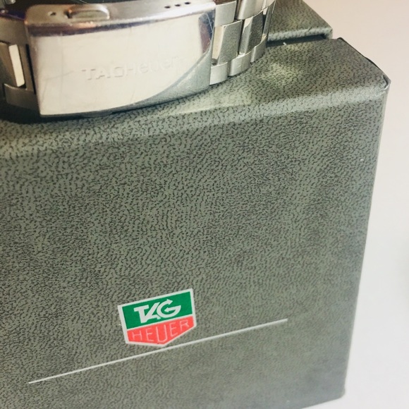 Tag Heuer Aqua-racer Diamond Chronograph Watch - Picture 5 of 7